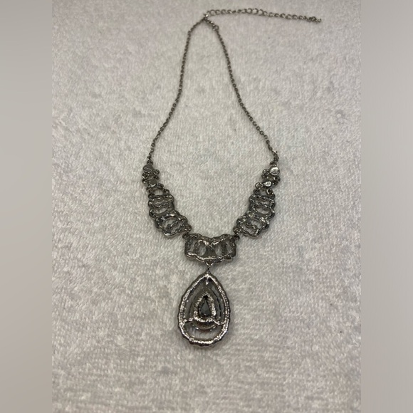 Old Hollywood Style Crystal Teardrop Statement Necklace Dangle Earrings Set - Picture 9 of 12